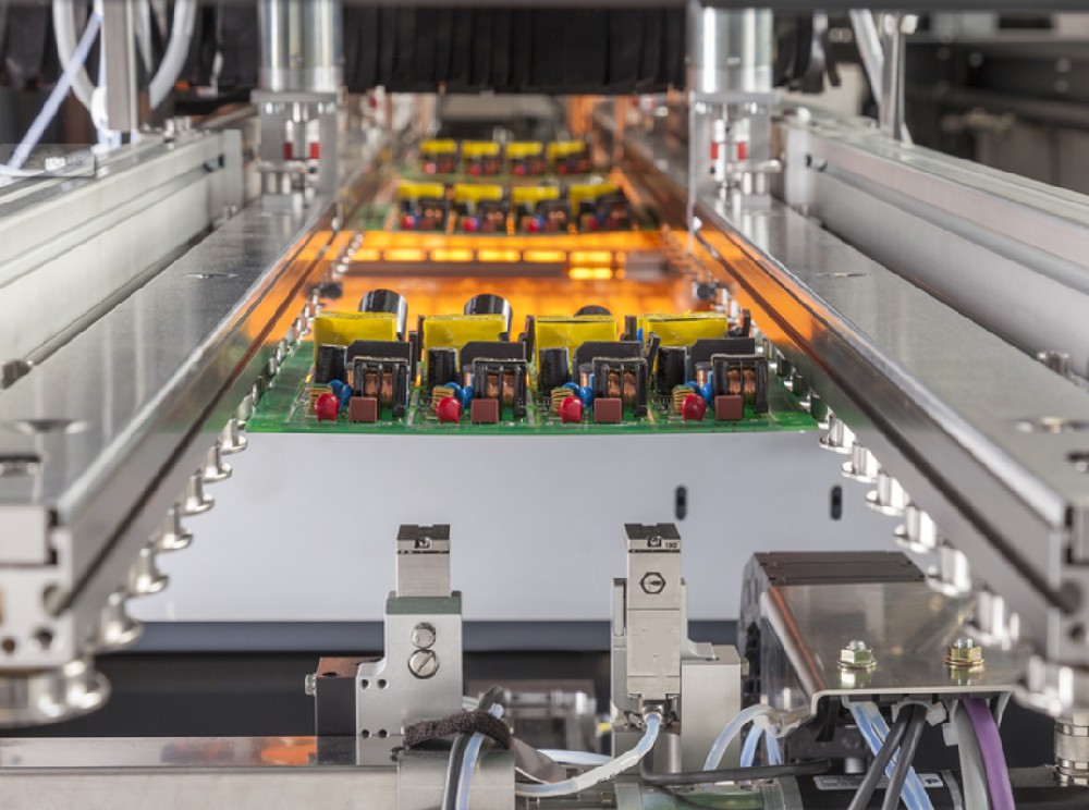 Comparison of advantages and disadvantages of medium temperature solder paste reflow soldering