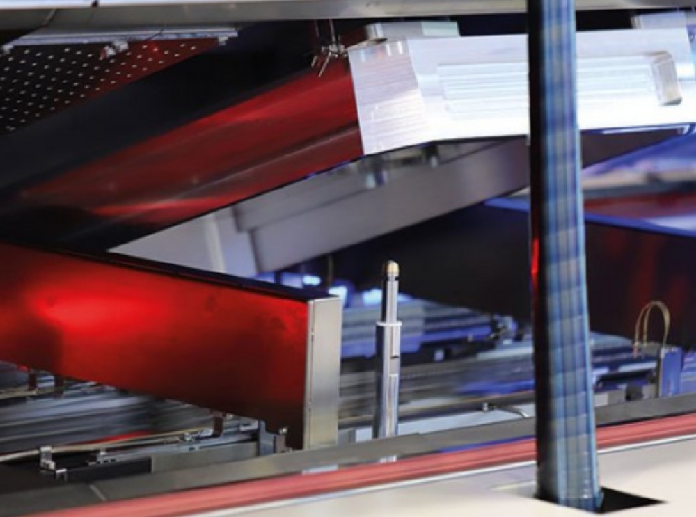 Structure of nitrogen reflow welding cooling zone